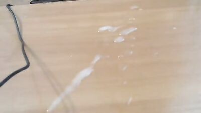 Gay Muscle Solo - Hot Amateur Jerks Off on Cam!