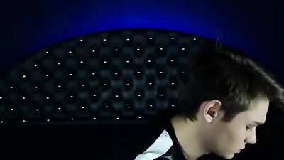 Gay Cutie Masturbates Live on Webcam!