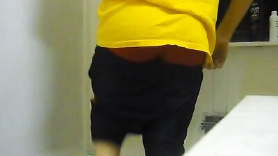 Hot Amateur Cum Shots & Handjobs: Shooting in my Tommys!