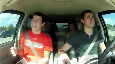 Groove with Taylor - Fun Music Lip-sync!