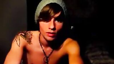 Sexy Cum Dripping Teen Boy Cam Show!