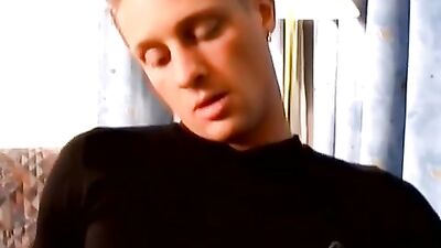 Experience Ultimate Amateur Oral Fun in the Hotel Room!