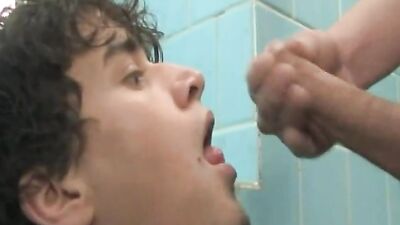 Facial in the restroom: Amateur Cum Shots Oral - Explosive Finish!