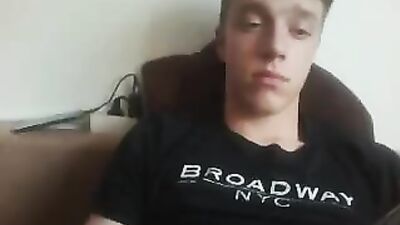 Handsome Amateurs Cumming for Cash!