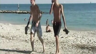 Bareback Bare Cum Couple: Raw and Uncut