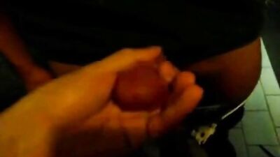 Blow Buddy In The Bathroom : Amateur Oral Web-Cam