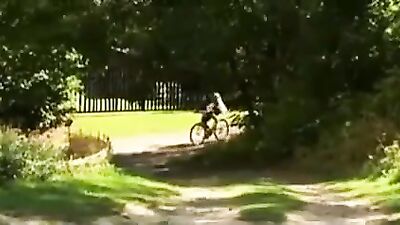 Hardcore Bareback Fucking in the Park!!
