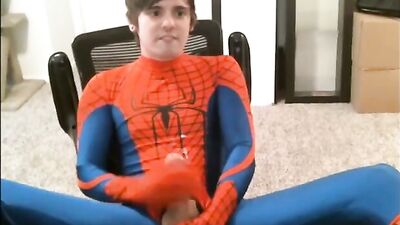 Spidey-Wank XXX Gay Porn Adventures: Amateur Fun Solo!