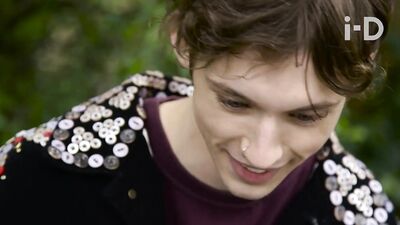 Troye Sivan: The Ultimate Gay Porn Star Experience!