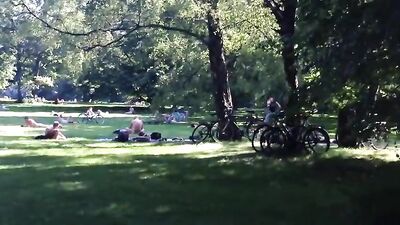 Park Dare: Cumming Amateur in Public!