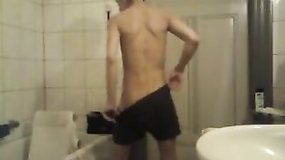 Leipzig Boy 004: Unleashed Amateur Straight Boys