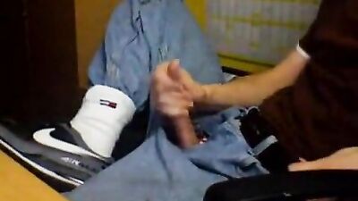 Wet Amateur Cum Shots: He Pantses Himself!