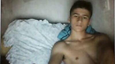 Bad Chiller - A Gay Porn Handjob Web-Cam Solo Experience