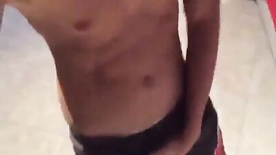 Alex Funnys Cum Shot Adventures: Web-Cam Handjob Explosion!