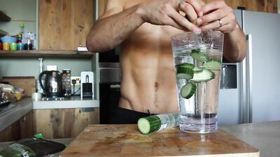 Tom Daleys Fruity Switch - From Juice to Water!