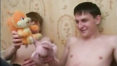 Gay Smooth Teen Home Makeout Pleasure