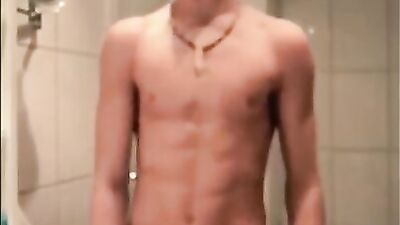 Flex-pose Muscle Boys Amateur Cum Shots