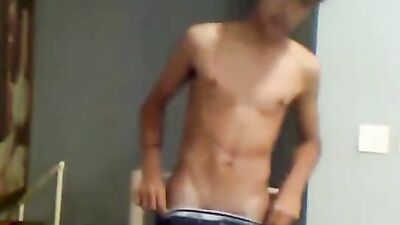 Young Asian Boy Cumming on Cam: Pretty Teen Pleasure