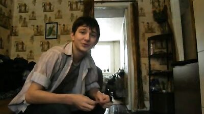 Amateur Bareback Solo Home Dance - Exploring the Wild Side of Gay Porn!