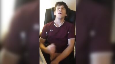 Friendly Cum Shots: Amateur Solo Gay Porn Video!