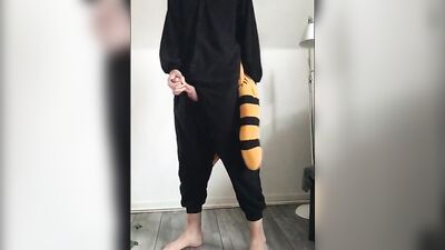 Racoon Guy Cums Hard - Amateur Fetish Porn