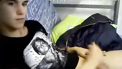 Gangbang Amateurs: Handjob Cumshots!