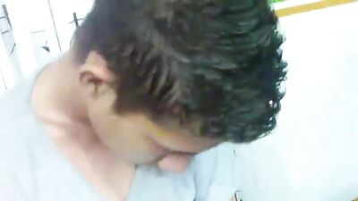 Young Cumshots Amateur: Cute Wanker Boy!