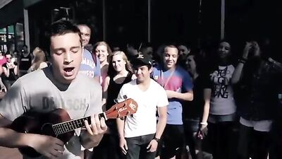 Twenty One Porn Pilots: Cant Help Falling in Love