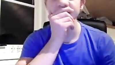 Handsome Blond Smoothie Cumshot Show on Cam!