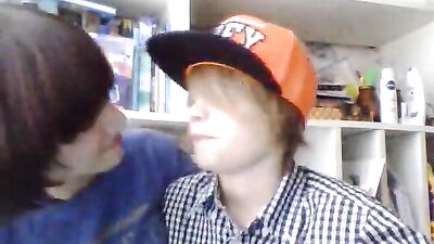 Gay Kisses Web-Cam Fun: Passionate Pleasures