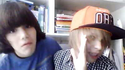 Gay Kisses Web-Cam Fun: Passionate Pleasures