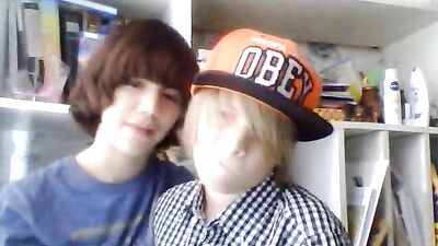 Gay Kisses Web-Cam Fun: Passionate Pleasures