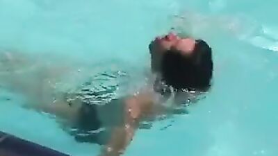 Gay Mouth to Mouth Turns to Dick - Action