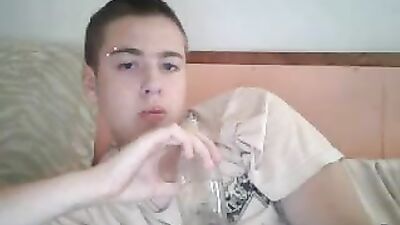 Young Italian Hunk with Huge Ass on Doggie and Big Cock on Cam: Bareback Oral Sex and Cum Shots!