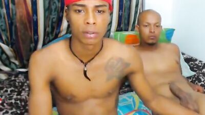 Web-Cam Oral Delight: 2 Horny Lovers Gay Porn Adventure!