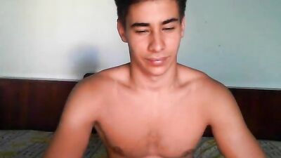 Abs Abundance: Cumming Amateur Solo on Cam!