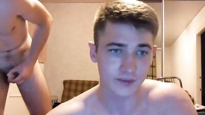 Two Naked Buddies on Cam: Amateur Web-Cam Gay Porn Video