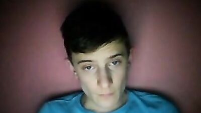 Twink Web-Cam Show: Ass Play with Friends!