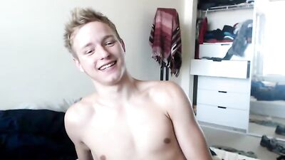 Noahwhite Cums Again: Amateur Ass Play with Blond Boys