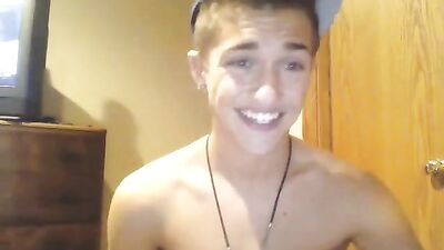 Blond Boy Cumshots: The Sexiest Teenager on Cam!