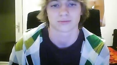 Blond Teen Boys Smooth Cam Show Will Leave You Breathless!
