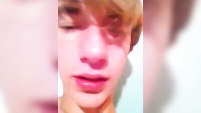 Young Selfie Wank: Double Handjob with Cumshot!