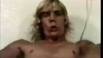 Blond Solo Action: The Return!