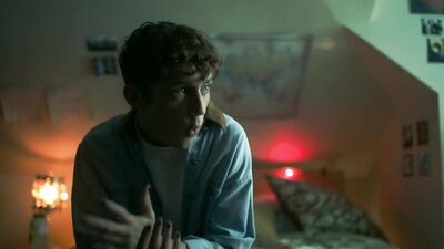 WILD ALESSIA: Troye Sivans Music Video Goes Gay Porn!
