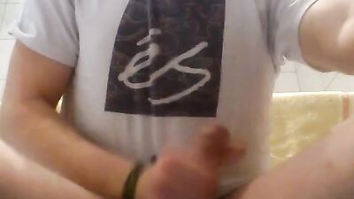 Markus Pelzs Handjob Explosion!