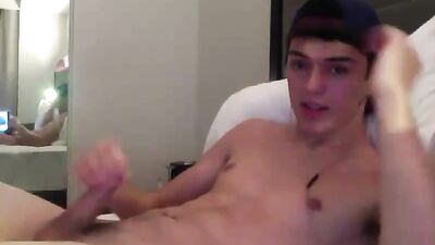 Hands On Cam 2283: Amateur Cum Shots and More!