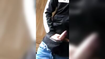 Cumshot Amateurs: A Handjob Experience!